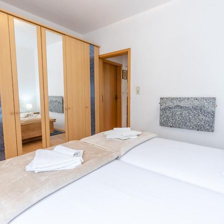 Apartman Lana Башка Екстер'єр фото