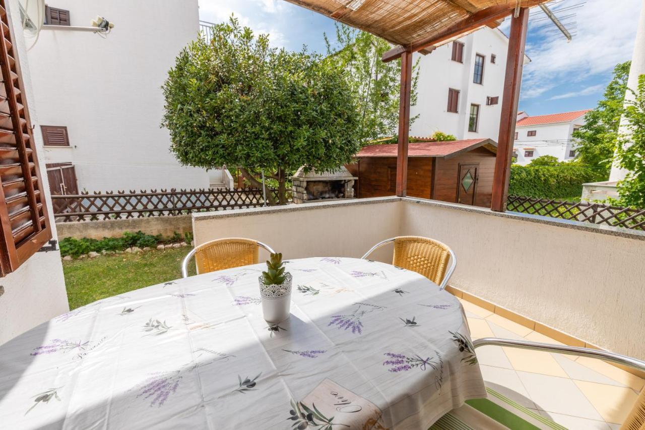 Apartman Lana Башка Екстер'єр фото